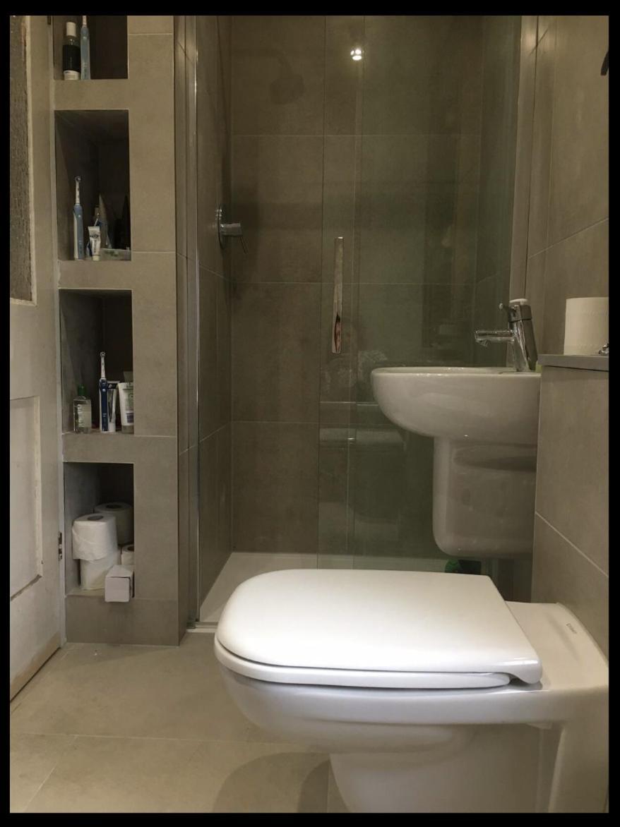 Alloggio in famiglia Fabulous Spacious Stylish Private In Nw6 With Excellent Transport Links To Centre, Hosted By Female Currently Taking Bookings For Females & Couples Only, Suitable For Holidays, Study, Work, Courses Or Inbetween