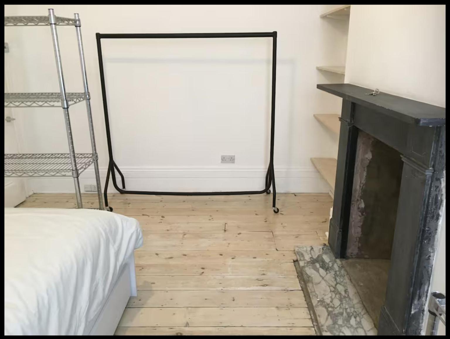 Alloggio in famiglia Fabulous Spacious Stylish Private In Nw6 With Excellent Transport Links To Centre, Hosted By Female Currently Taking Bookings For Females & Couples Only, Suitable For Holidays, Study, Work, Courses Or Inbetween